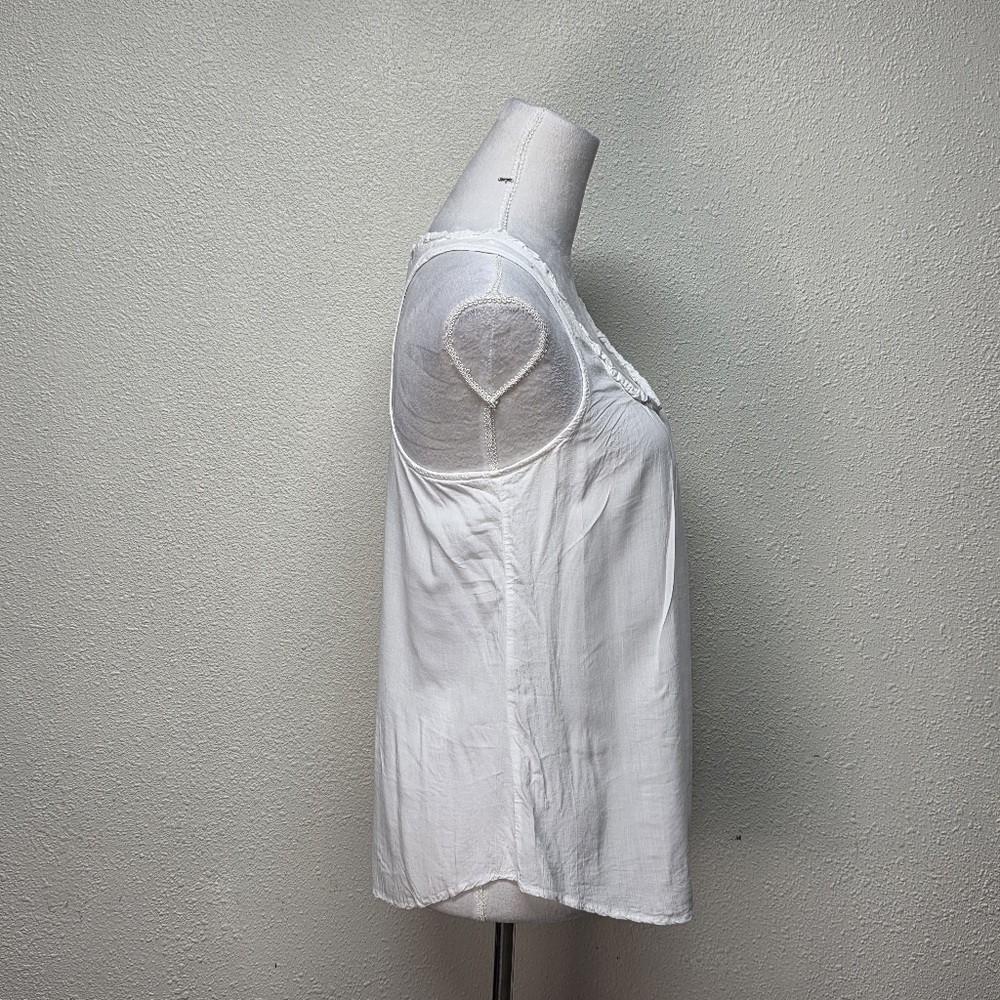h.i.p. happening in the present White Sleeveless Relaxed Tank Top Size Medium - Picture 3 of 6